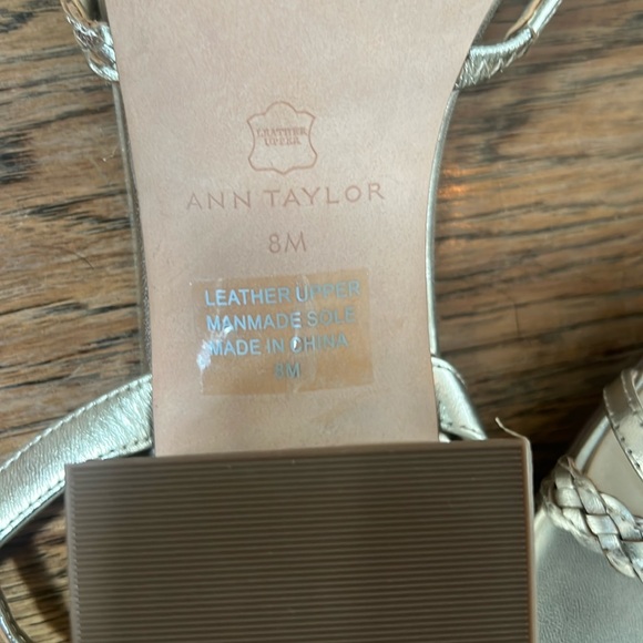 Gold Ann Taylor Block Heel Sandal - Never Worn! - Picture 7 of 8